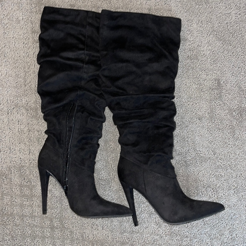Knee-High Scrunch heeled boots
